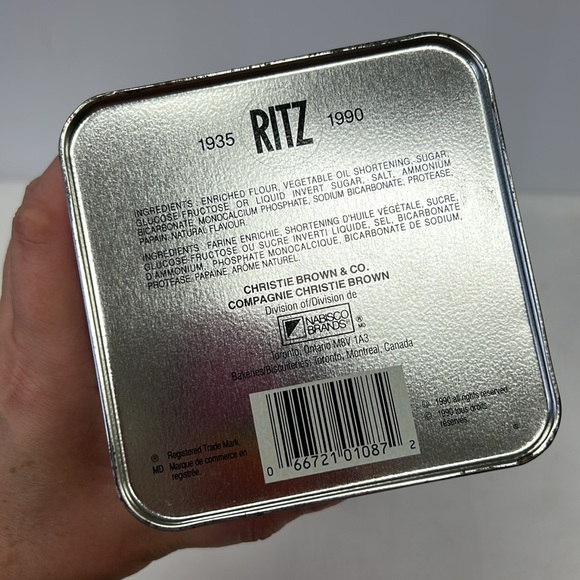 Retro Christie’s Ritz Biscuits special edition 450 g  “1935 -1990” tin - Picture 10 of 12